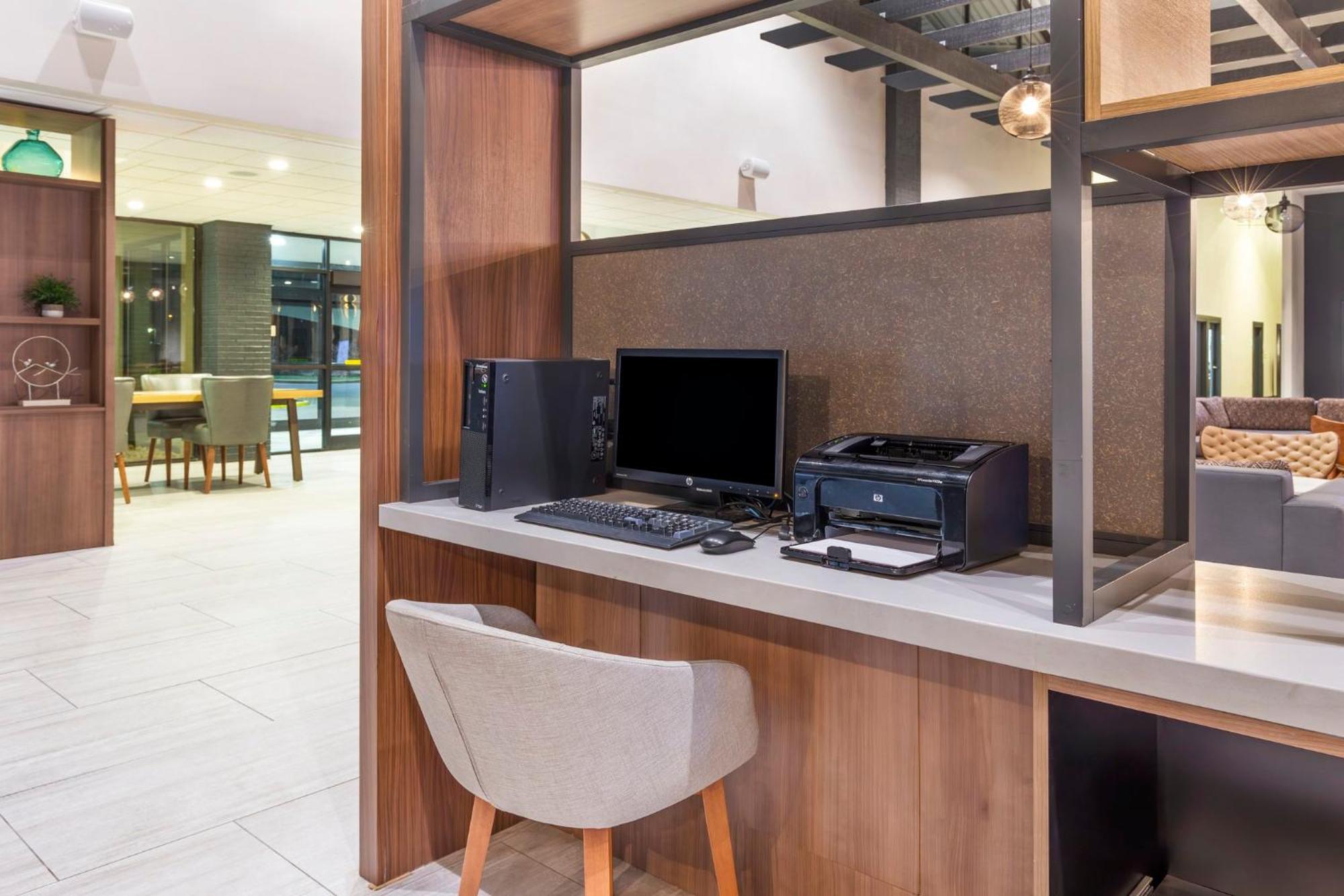 Candlewood - Airport Hotel Roanoke